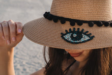 Load image into Gallery viewer, Eye &amp; Lips Basket &amp; Hat
