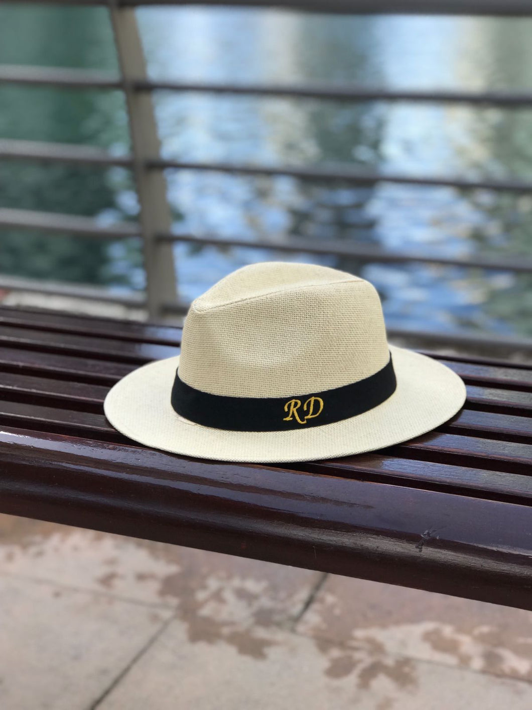 Customizable hat