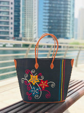 Load image into Gallery viewer, Summer bag with flowers
